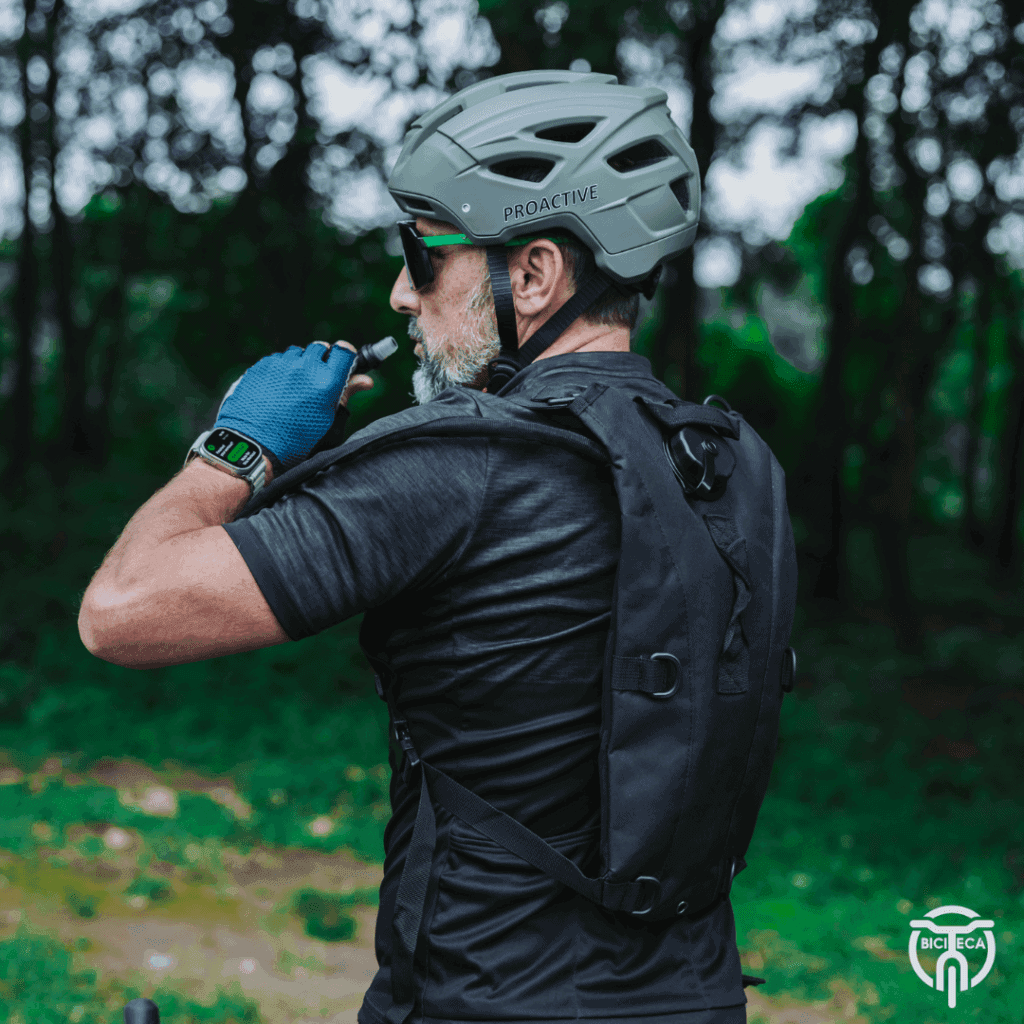 Mochila de Hidratación Para Ciclismo con Bolsa de Agua- Negro hover